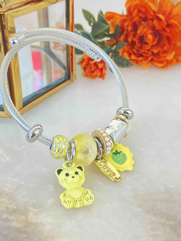 Aksesuar Çarşısı Sarı Ayıcıklı Kalp Tasarımlı Charm Bileklik ürün görseli