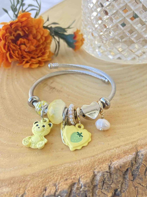 Aksesuar Çarşısı Sarı Ayıcıklı Kalp Tasarımlı Charm Bileklik - Resim 2