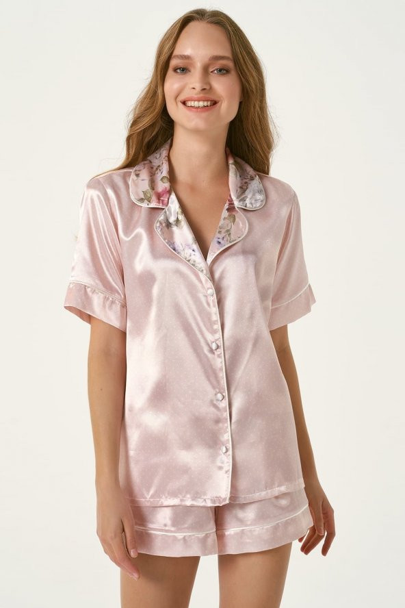 Kadın Puantiyeli Önden Düğmeli Pijama Takımı 4497 ürün görseli