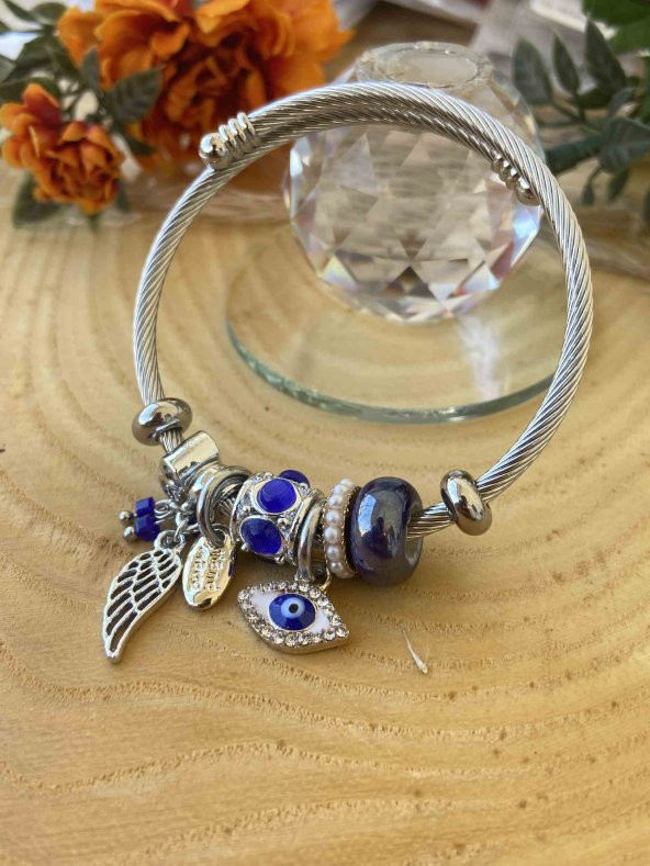 Aksesuar Çarşısı Göz Nazar Boncuk Ve Kanat Tasarımluı Charm Bileklik ürün görseli
