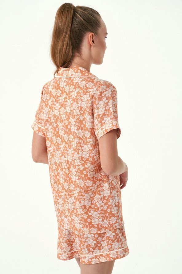 Şortlu Önden Düğmeli Pijama Takımı ürün görseli