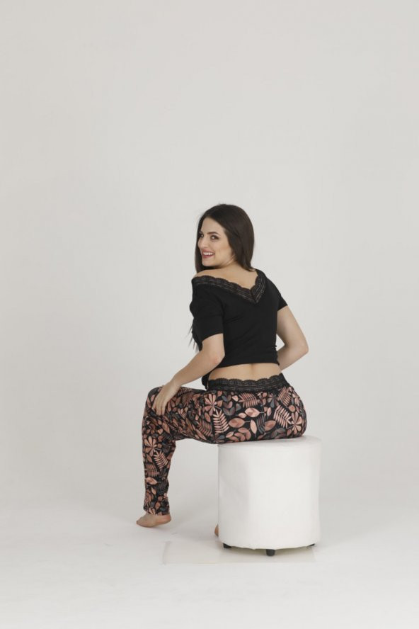 Arka Alt Üst Dantelli Pijama Takım ürün görseli