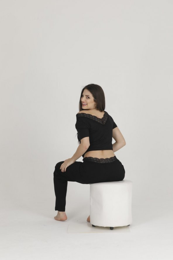 Arka Alt Üst Dantelli Pijama Takım