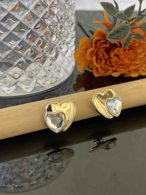 Aksesuar Çarşisi Beyaz Zirkon Taş Tasarımlı Kalp Küpe - Resim 4