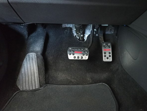 Ford Focus 2010-2019 Pedal Setı Kırmızı Yazılı At