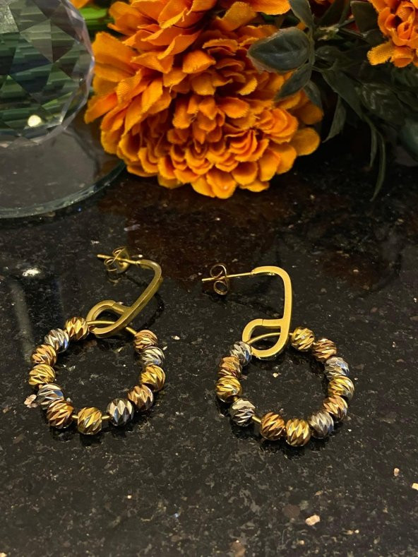 Aksesuar Çarşısı Çelik İğneli Renkli Dorika Toplu Küpe ürün görseli