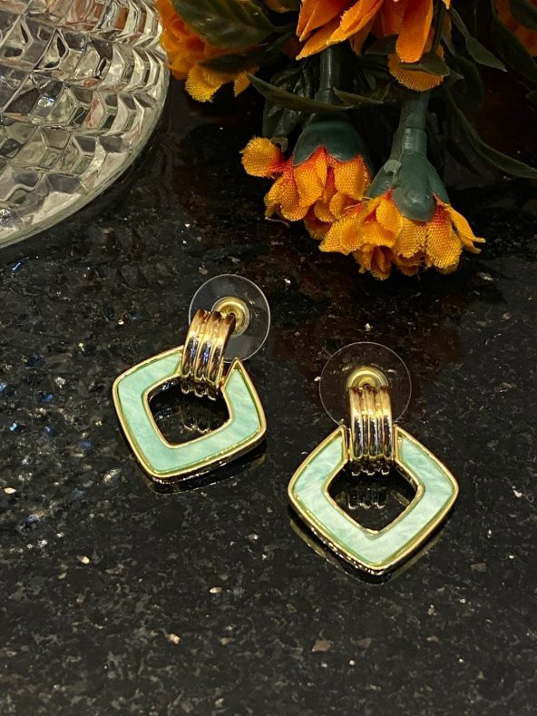 Aksesuar Çarşısı Çelik Yeşil Kare Sallantılı Küpe ürün görseli