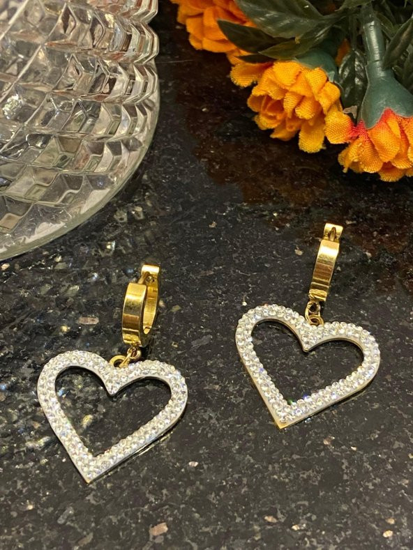 Aksesuar Çarşısı Çelik İnce Zirkon Taşlı Kalp Tasarımlı Küpe ürün görseli