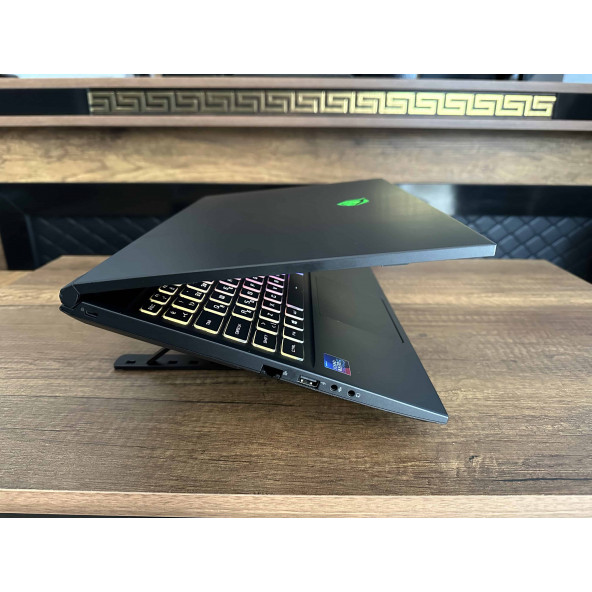 Monster Abra A5 V15.2 İKİNCİ EL Intel Core i7 9750H 8GB 240GB SSD GTX1650 15.6" FHD - 6