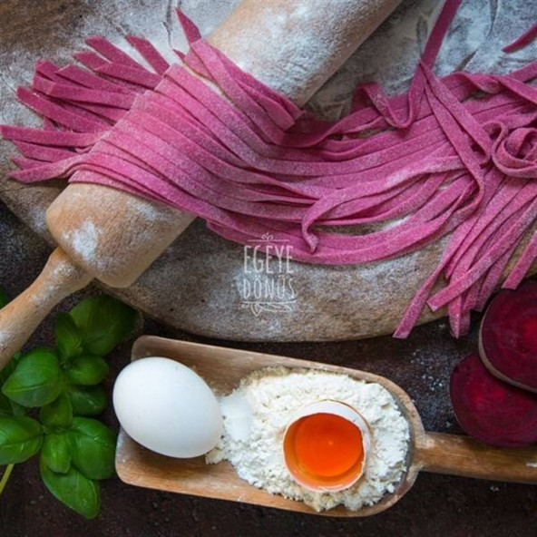 EvYapımı Pancarlı Erişte - 350 Gr. El Kesimi Sebzeli Makarna (Geleneksel Yöntemlerle Üretilmiştir) - 6