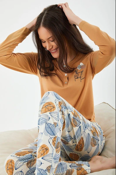Pierre Cardin 8425 Good Things Take Time Camel Kadın Uzun Kol Pijama Takım - Resim 3