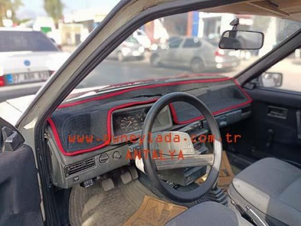 TORPİDO HALISI KORUYUCU ÖRTÜ 3D SİYAH KIRMIZI Lada Samara 48 - 2
