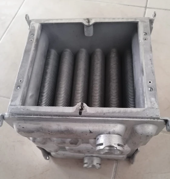 ARİSTON KARE EŞANJÖR VALMEX (CİHAZ SÖKME) - Resim 2