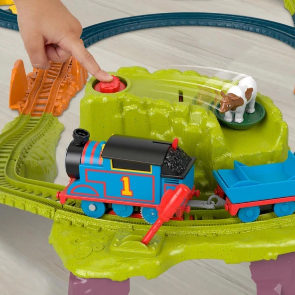 Fisher-Price Thomas ve Arkadaşları Özel Çiftlik Oyun Seti, Motorlu Oyuncak Tren ve Ray Setiyle HHN46 - 4