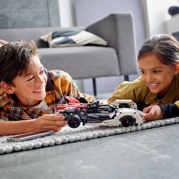 LEGO® Technic Formula E® Porsche 99X Electric 42137 - 9 Yaş ve Üzeri için Çek-Bırak Yarış Arabası Modeli Oyuncak Yapım Seti (422 Parça) - 3