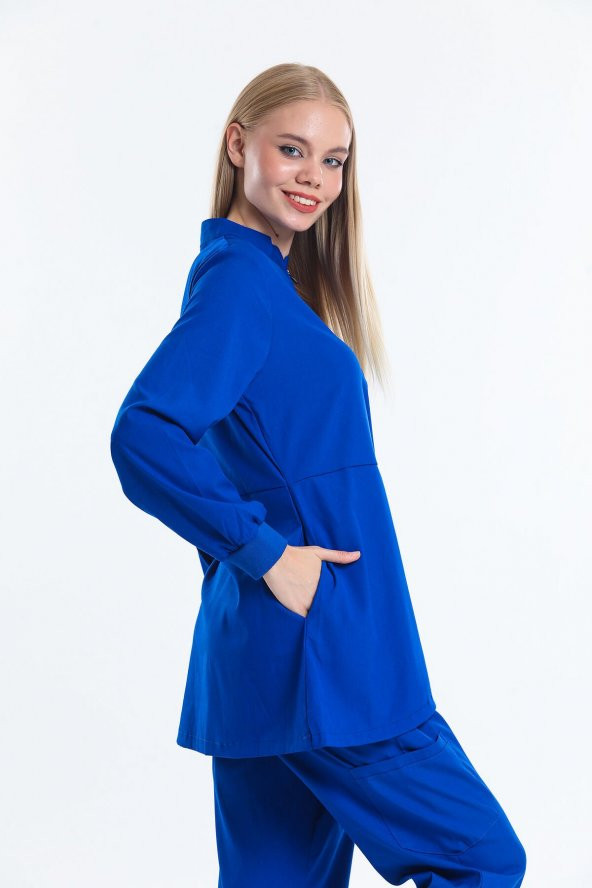 Wio Uniform JASMINE - Kadın Likralı Royal Mavi Tesettür Üniforma Üst - 2