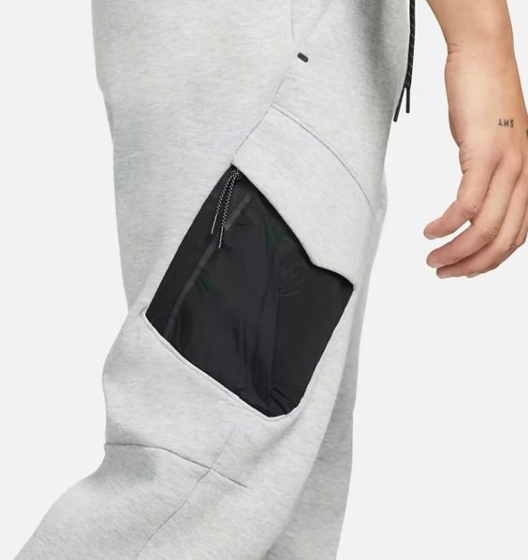 Nike DM6453-063 Sportswear Tech Fleece Jogger Pants - 4