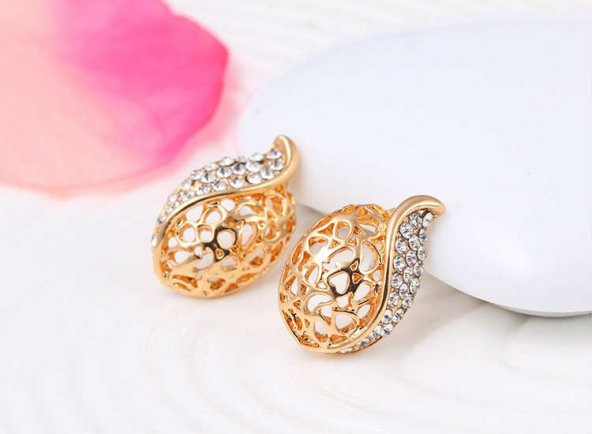 Worldshop YENİ TREND PIRLANTA TAŞ İŞLEMELİ TAKI SETİ, ahşap kutu içerisinde - 3