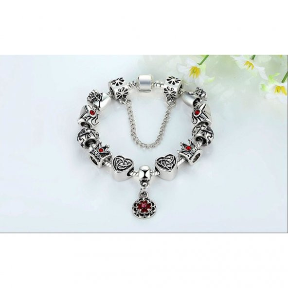 Worldshop QUEEN CHARMLI BİLEKLİK, AHŞAP KUTU İÇERİSİNDE