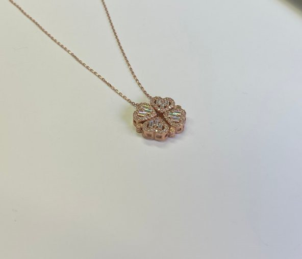 SilverPoint Rose Kaplama Baget Taşlı Kalp Figürlü Kolye ürün görseli