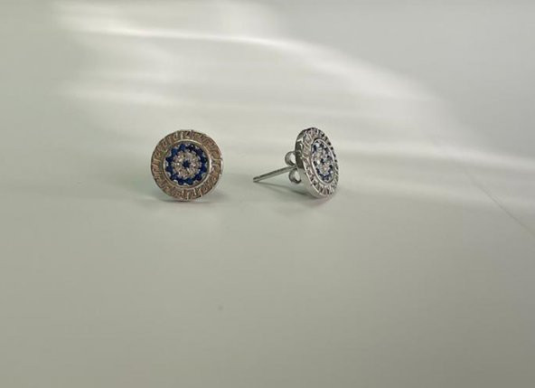 SilverPoint Mavi Zirkon Taş Detaylı Yuvarlak Küpe ürün görseli