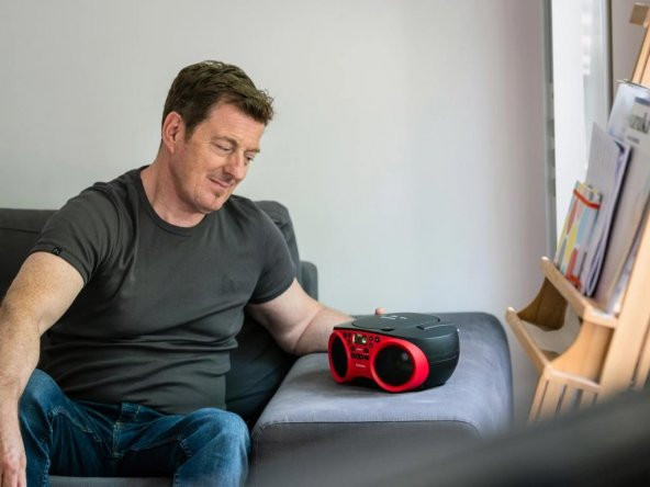 LENCO SCD-501 Kırmızı TAŞINABİLİR Müzik Seti FM RADYO BLUETOOTH ÖZELLİKLİ CD-USB OYNATICI - KIRMIZI - 8
