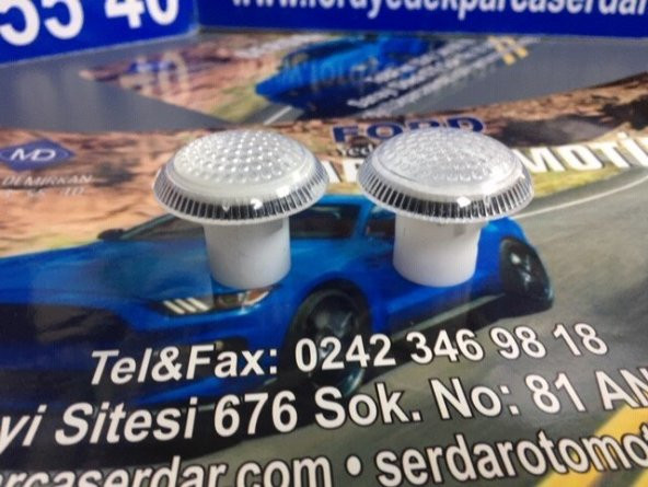 Connect ve Courier Ön Çamurluk Sinyali Beyaz