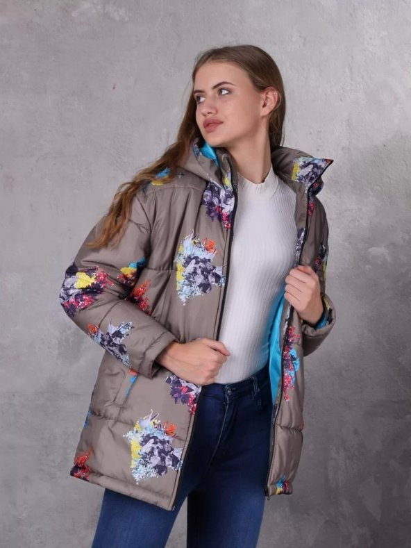 Farm Animals Retro Gate Dijital Art Puffer Mont Kadın