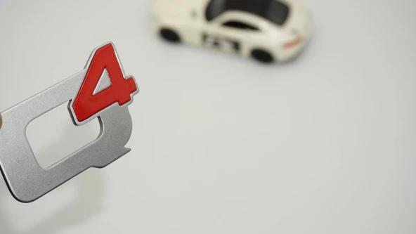 DK Tuning Alfa Romeo Q4 Kırmızı Gri Bagaj Logo Arma ürün görseli