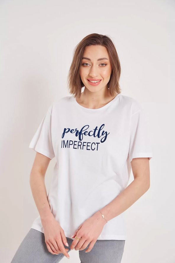Kadın Beyaz Perfectly Yazı Baskılı T-shirt - 2