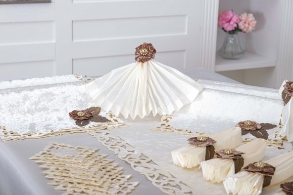 Finezza Afife Kadife Kreme Krem Sofra Takımı 8 kişilik 160x230 cm 34 Parça -1427 - Resim 3