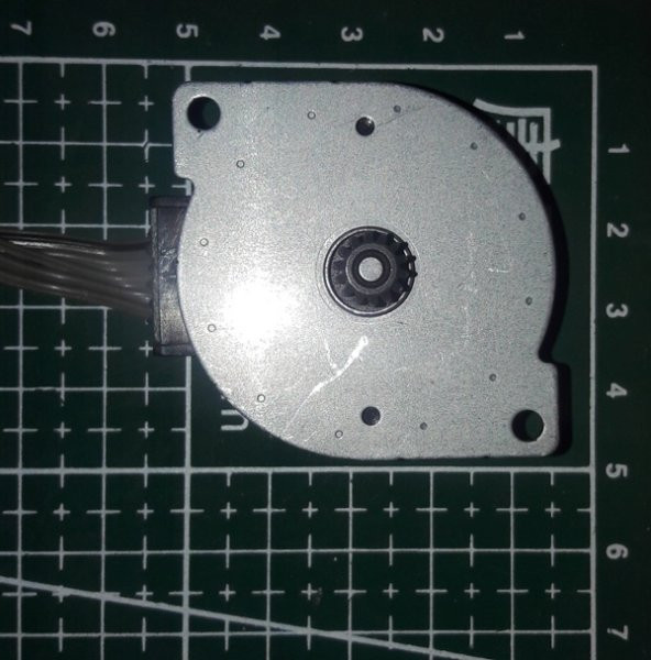 EM-245 Unipolar Step Motor (Çap 42mm) - 5 Uçlu - 2