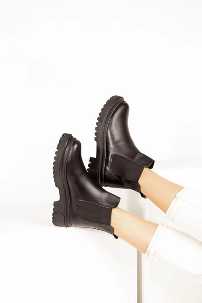 Kenar Lastik Detaylı Kalın Tabanlı Chelsea Kadın Bot - 11