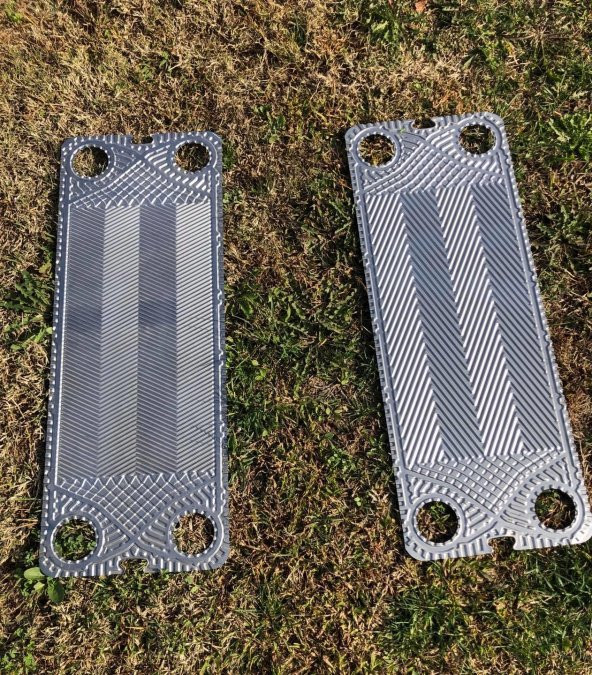 Alfa Laval Paslanmaz Çelik Eşanjör Plakası 80x30cm - Isı Değiştirici Paslanmaz Plaka - 4