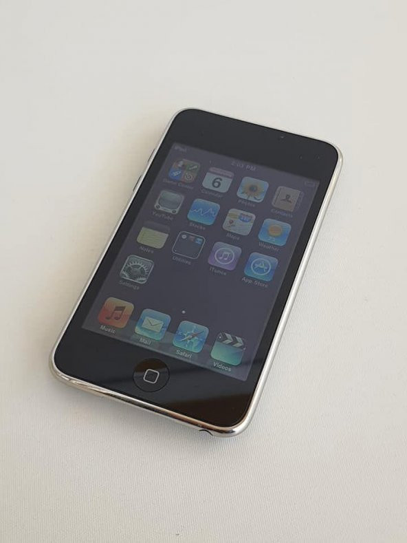 Apple iPod Touch 2. Nesil 8Gb Müzik Çalar A1288 2.El (G03)