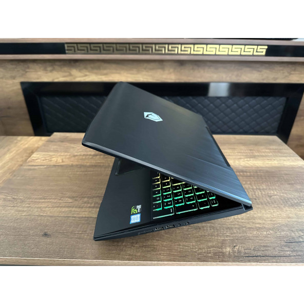 Monster Abra A5 V13.4 İKİNCİ EL i7 8750H 16GB 250GB+1TB GTX1050Ti 15.6" FHD - 7