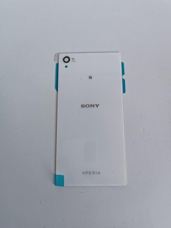 Sony Xperia Z1 Arka Pil Kapağı Beyaz