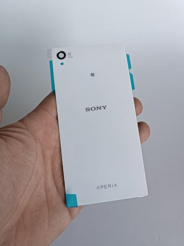 Sony Xperia Z1 Arka Pil Kapağı Beyaz - 3