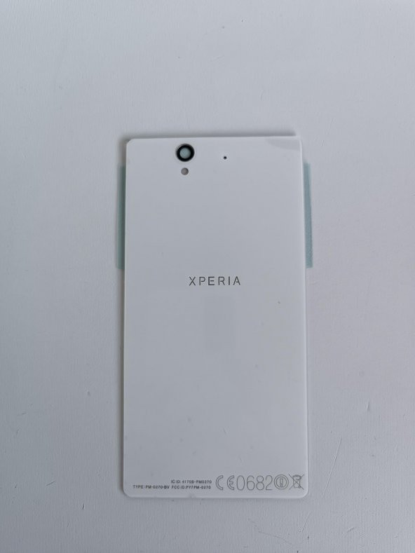 Sony Xperia Z Arka Pil Kapağı Beyaz