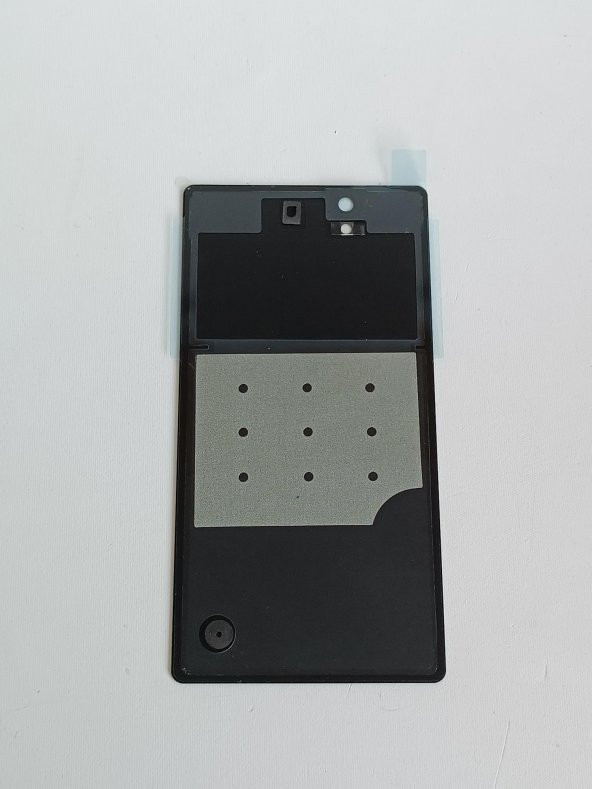 Sony Xperia Z Arka Pil Kapağı Siyah - 2