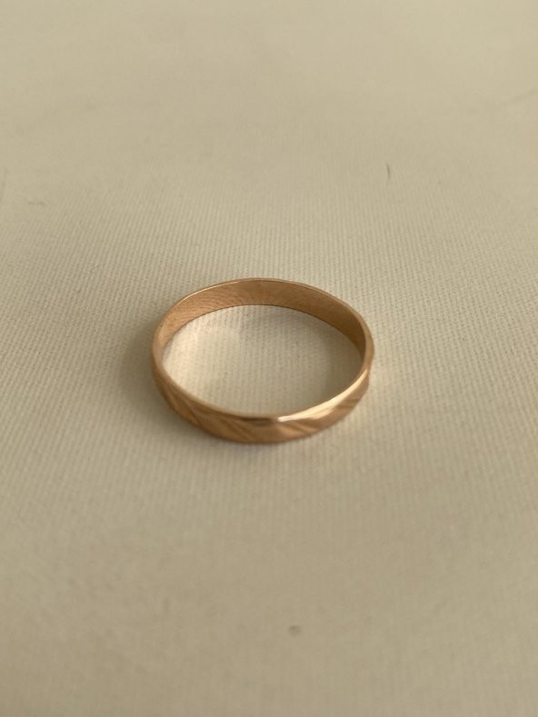 İşlemeli 14 Ayar Altın Yüzük 1,70 Gram - 2