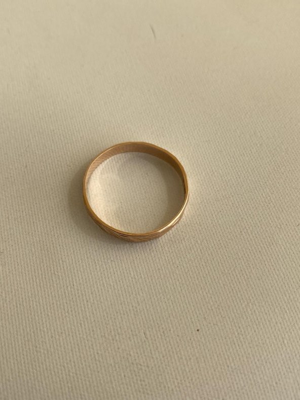 İşlemeli 14 Ayar Altın Yüzük 1,70 Gram - 4