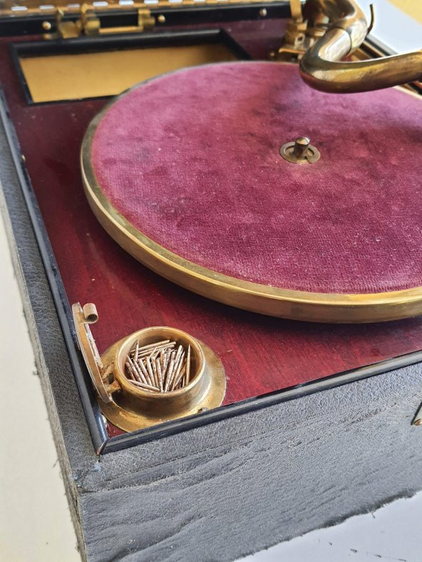 Triumphon Antika Çanta Gramofon 081 - 7