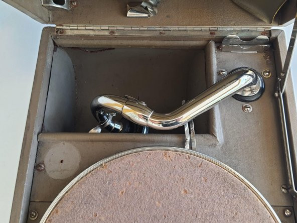 His Master's Voice Antika Çanta Gramofon 074 (Kurma Kolu Eksik) - 8