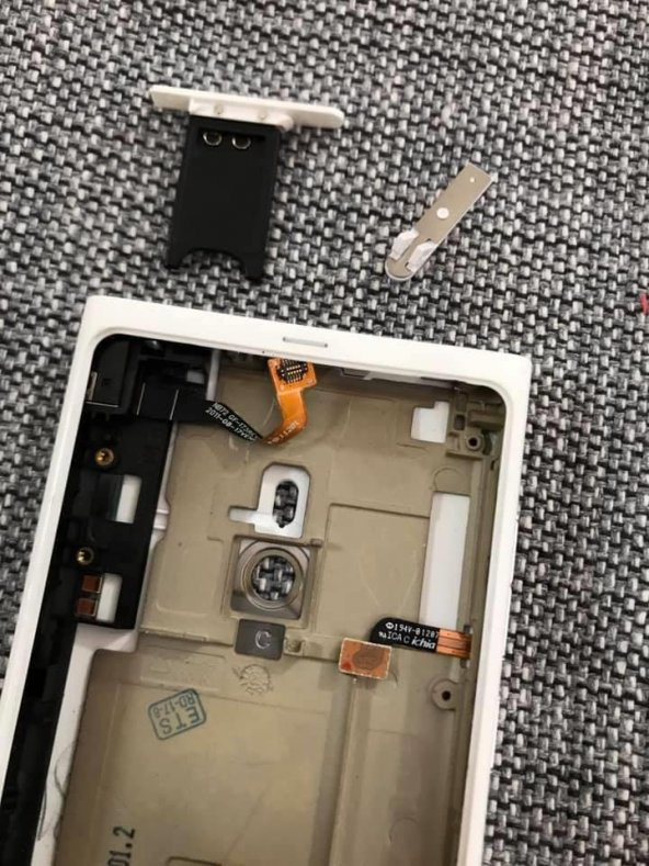 Nokia Lumia 800 Arka Kapak Kasa Takımı - 5