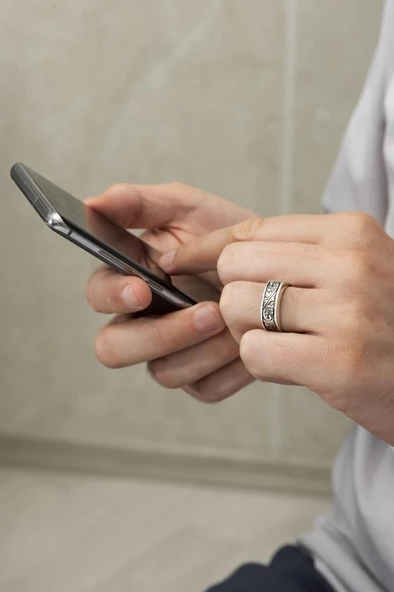 Kalem İşlemeli Motifli Gümüş Erkek Yüzük - Resim 4