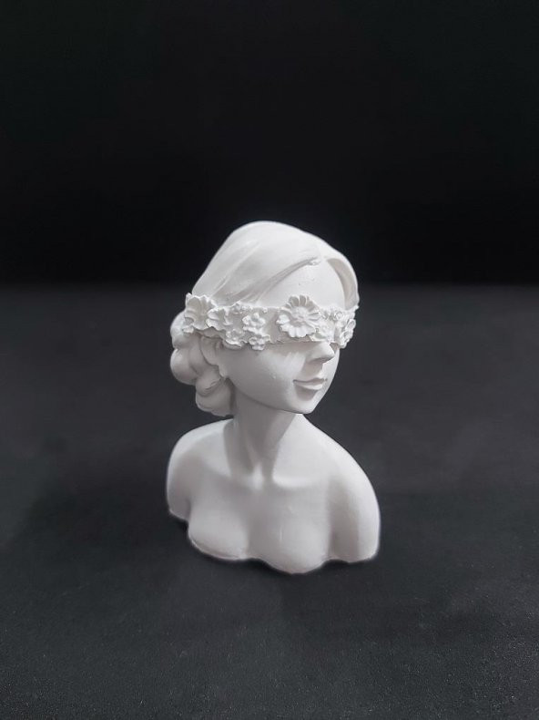 Gözü Çiçekli Kız Büst 9,5x6,5cm ürün görseli