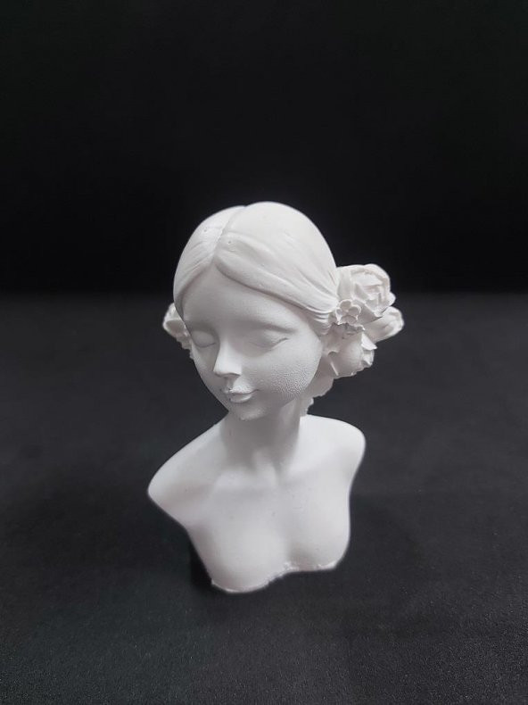 Güllü Çiçekli Kız Büst 10x7cm ürün görseli