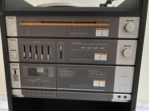 Philips F1340/60 3 Katlı Pikaplı Müzik Seti 052 - 4