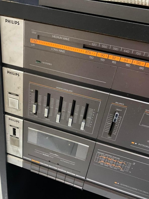 Philips F1340/60 3 Katlı Pikaplı Müzik Seti 052 - 5